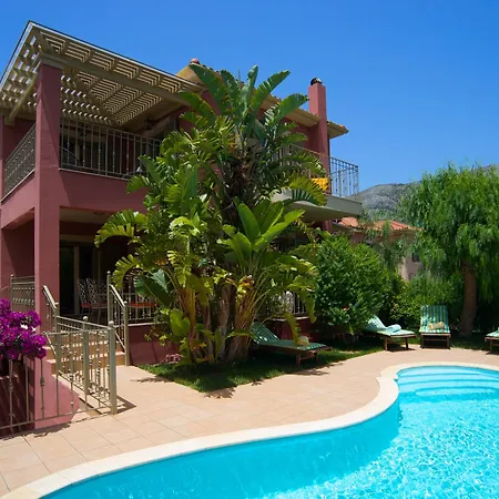 Stamoulis Villa *
